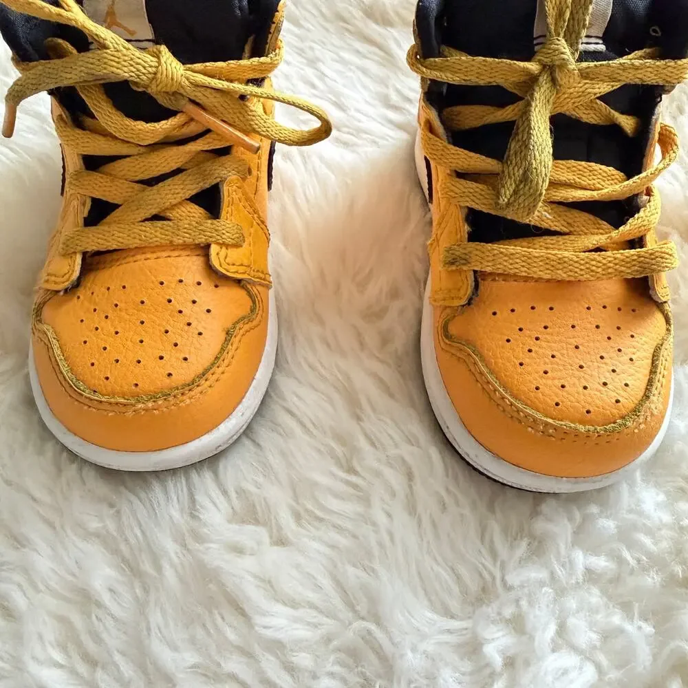Nike Jordan 1 Mid yellow and black sneaker shoes size 5C